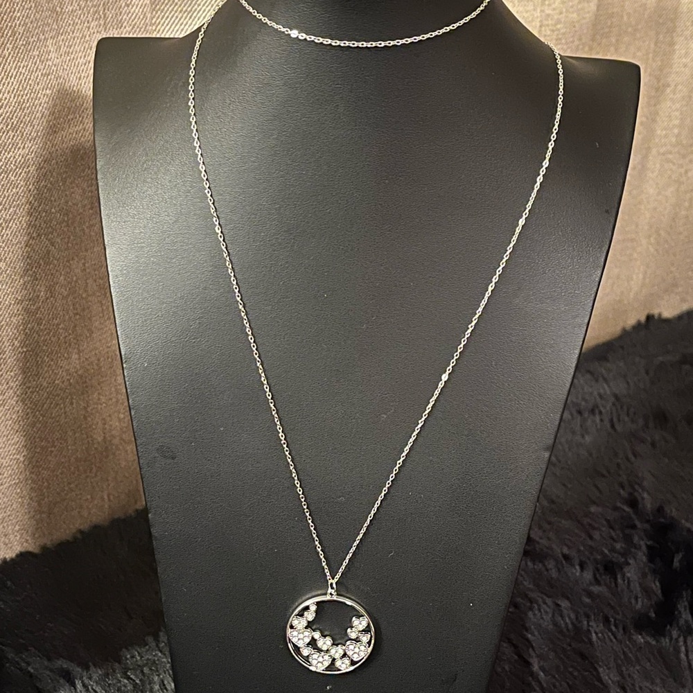 Elegant Silver Pendant Necklace
